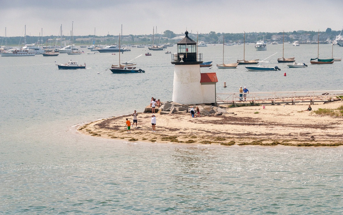 Brant Point Light at the entrance to Nantucket harbour